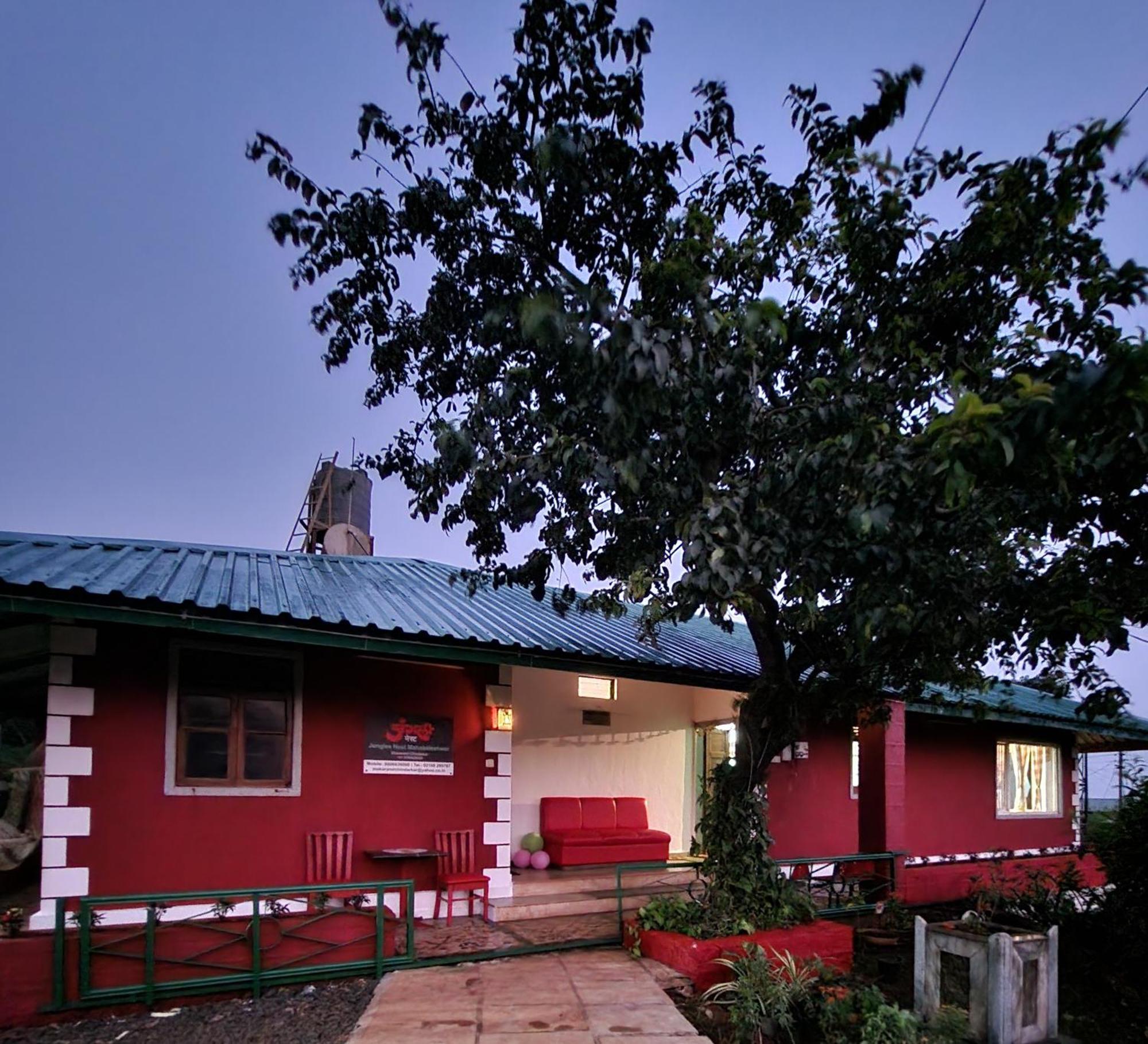 Junglee Nest Holiday Home & Huts Mahābaleshwar Eksteriør billede